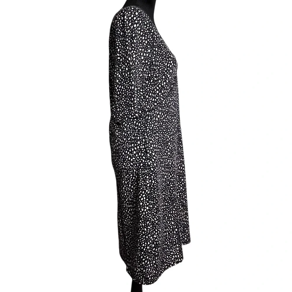 Title Nine NWT Cafe Sleeve Spiral Seam Dress Dot Black White Athleisure Dress M - Picture 9 of 14